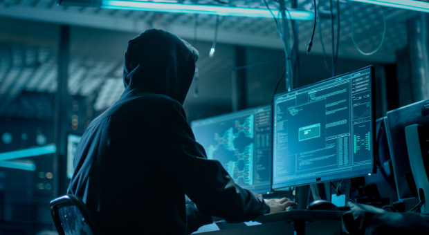 (fot. Shutterstock) Oprogramowanie zastąpi ludzi? Małe firmy mogą bronić się przed cyberatakami