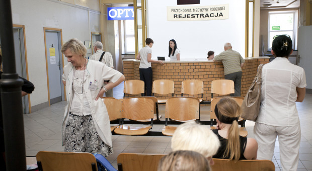 Nie jest wymagana praca przychodni, czyli podstawowej opieki zdrowotnej (fot. PTWP) MZ: 12 listopada szpitale i ambulatoria działają jak w dzień powszedni