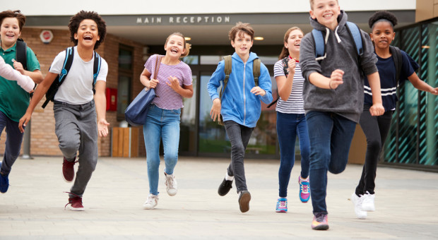 Na aktualną sytuację finansową prywatnych szkół duży wpływ ma niedawna reforma oświaty. (fot. Shutterstock.com) Reforma edukacji uderzyła w prywatne szkoły. "Tak trudno o nauczyciela jeszcze nie było"