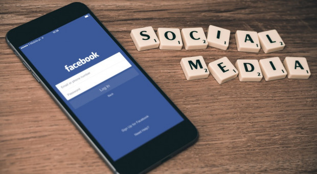 Korzyści z wykorzystania Facebooka czy LinkedIna do szukania pracowników jest wiele, między innymi brak opłat za zamieszczenie ogłoszenia. (fot. archiwum) Efektywnemu szukaniu kandydatów pomagają media społecznościowe