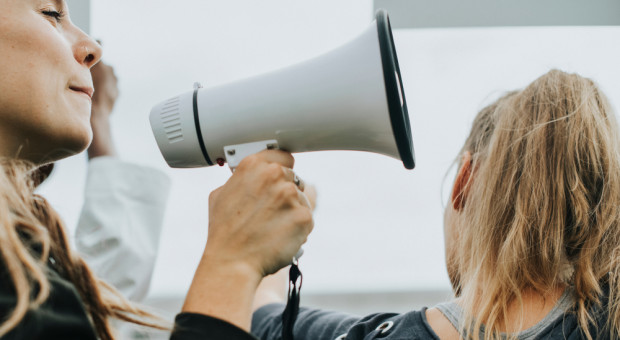 Głównym powodem czwartkowego protestu było żądanie 4-procentowych podwyżek dla wszystkich portugalskich pracowników (fot. Shutterstock.com) Tysiące związkowców domagało się w Lizbonie podwyżek