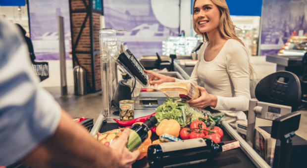 fot.shutterstock Zakaz handlu w niedzielę wydłużony? Pracownicy podzieleni