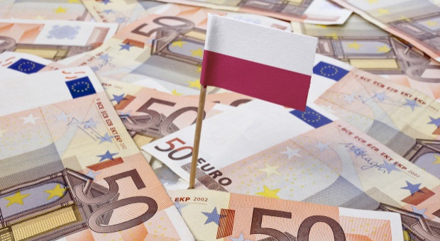 Na koniec 2017 r. w systemie wdrażania funduszy pracowało prawie 14 tys. osób, na ok. 11 tys. etatów. (Fot. Shutterstock) Wysoka fluktuacja kadr przy obsłudze unijnych funduszy niepokoi przedsiębiorców