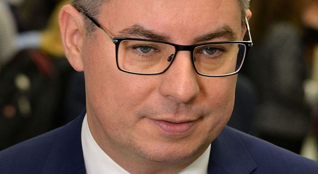 Rzecznik PO Jan Grabiec. Fot. Adrian Grycuk/wikimedia, licencja CC BY-SA 2.0 500 plus tylko dla pracujących? Poseł PO tłumaczy się z wypowiedzi