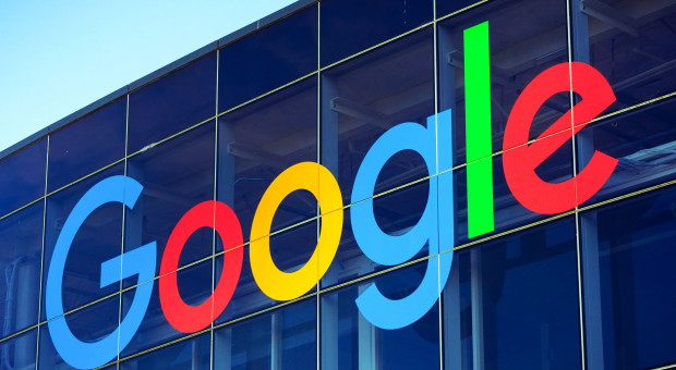 Realizacja projektu Dragonfly w Chinach stworzy niebezpieczny precedens w chwili destabilizacji politycznej, który sprawi, że Google będzie miało znacznie większe trudności z odmową realizacji podobnych projektów w innych krajach - ocenili pracownicy Googla (fot.shutterstock) Google: Pracownicy nie chcą pracować nad ocenzurowaną wersją wyszukiwarki