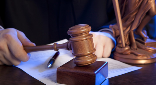 Do wypadku podczas egzaminu na prawo jazdy doszło pod koniec sierpnia na niestrzeżonym przejeździe kolejowym w Szaflarach. (fot.shutterstock.com) Egzaminator prawa jazdy z kolejnymi zarzutami