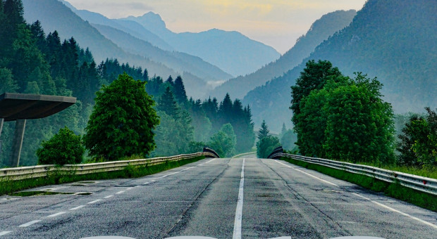 Dynamika wzrostu wynagrodzeń w Unii Europejskiej ma nieco spowolnić w porównaniu do mijającego roku. (Fot. Pixabay) W 2019 r. pensje nadal będą rosnąć, a bezrobocie spadać?