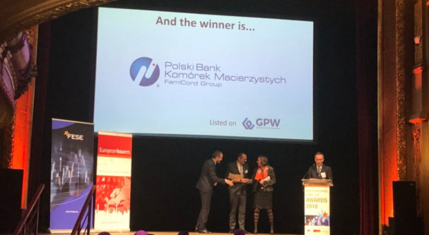 W konkursie European Small and Mid-Cap Awards mogły brać udział spółki, które przeprowadziły po raz pierwszy ofertę publiczną w latach 2016-2017 oraz których kurs akcji odnotował wzrost po przeprowadzeniu oferty. Fot. Twitter Polska firma z GPW zwyciężyła w prestiżowym konkursie KE