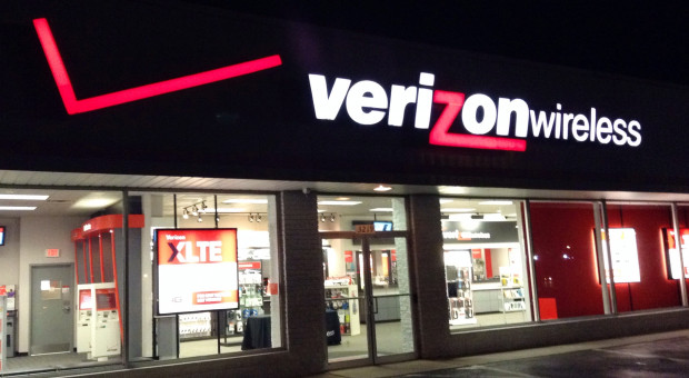 Verizon to publiczna firma telekomunikacyjna. Jej siedziba mieści się w Nowym Jorku. (fot. Mike Mozart/flickr.com/CC BY 2.0) Amerykański gigant zwolni 10 tysięcy osób. Winne inwestycje w 5G
