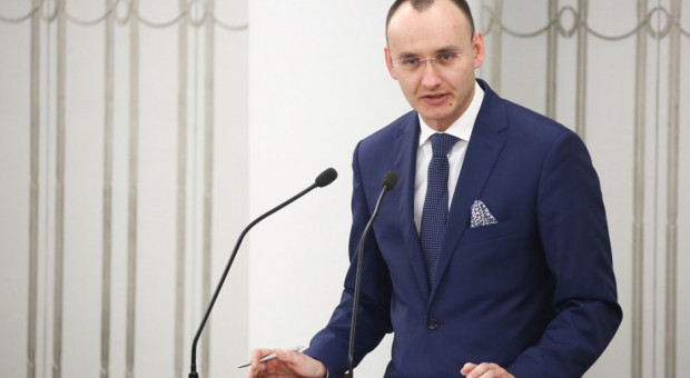 Pawlak ukończył prawo i prawo kanoniczne na Katolickim Uniwersytecie Lubelskim (fot. Senat/twitter) Mikołaj Pawlak Rzecznikiem Praw Dziecka