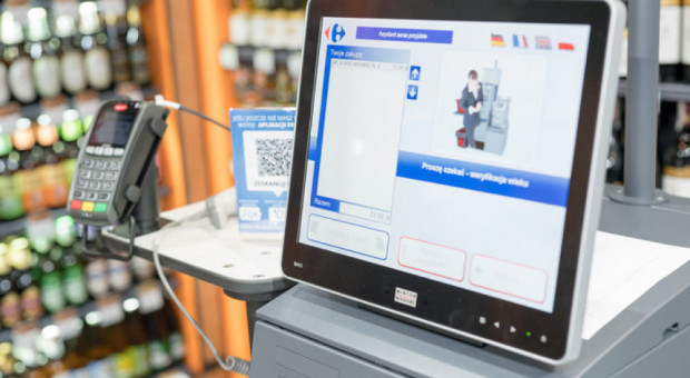 Prototyp mini kasy samoobsługowej został zaprezentowany w ubiegłym roku na Targach Carrefour Fot. materiały prasowe Carrefour Carrefour odciąży kasjerów