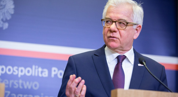 Szef polskiej dyplomacji Jacek Czaputowicz. Służby MSZ interweniują w sytuacjach przetrzymywania polskich obywateli, także pracowników. (fot. MSZ/twitter.com) Polacy z załogi statku "Pomerenia Sky" uwolnieni