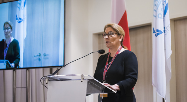 Beata Mazurek (fot. Sejm RP/flickr.com/CC BY 2.0) Rzeczniczka PiS podkreśla, że MEN odpowiedział na postulaty nauczycieli