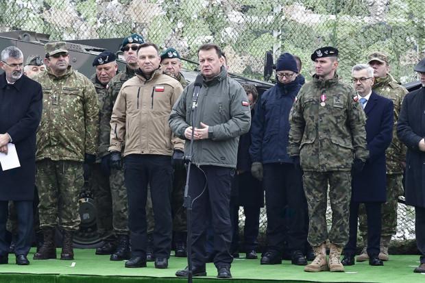 Błaszczak: pamiętajmy dziś o żołnierzach, policjantach i funkcjonariuszach SG chroniących nasze granice