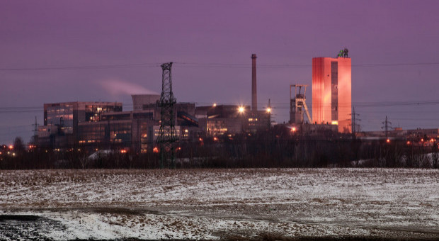 Pracę na pierwszej zmianie podjęło 370 górników. W ciągu dnia zmieni się 600 osób. (Fot. Mat. pras.) Czescy górnicy wrócili do pracy. Kopalnia w Karwinie wznowiła wydobycie