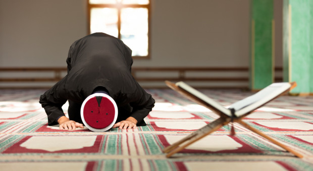 Wynagrodzenie na stanowisku imama wynosiło 3 tys. zł. (fot.shutterstock.com) Imam poszukiwany. Niecodzienne ogłoszenie o pracę w Katowicach