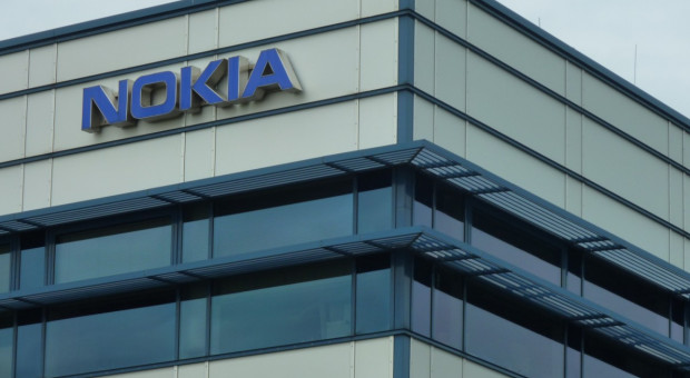 Fiński koncern Nokia poinformował o planach zwolnienia do 10 tysięcy swoich pracowników (fot. Pxhere) Nokia rusza z planem oszczędnościowym. W planach zwolnienie 10 000 pracowników