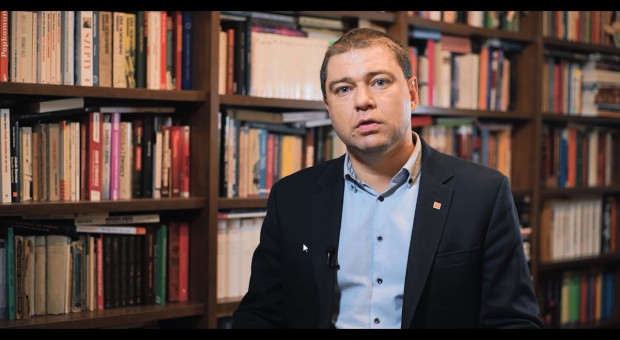 O utracie funkcji przewodniczącego Rady Mazowieckiej OPZZ poinformował Piotr Szumlewicz. (fot. youtube.com) Piotr Szumlewicz nie jest już szefem mazowieckich struktur OPZZ
