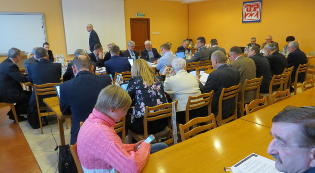 Zebrani w Warszawie 5 lutego przedstawiciele OPZZ. Przy stole prezydialnym Jan Guz (fot. OPZZ/opzz.org.pl) OPZZ rośnie w siłę. Osiem nowych podmiotów w Porozumieniu