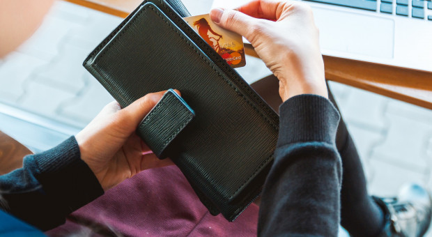 Firm, które będą wchodzić w system PPK, będzie coraz więcej (fot. pixabay.com/domrna publiczna) Chcą zarobić na PPK. "Prowizję" biorą do kieszeni