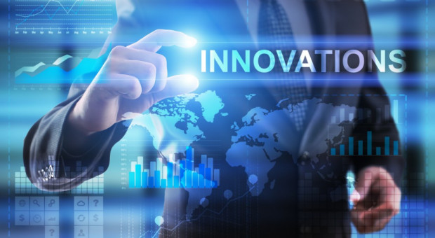 48 proc. firm chce rozwijać zespół ludzi o wyższym poziomie kompetencji cyfrowych i technologicznych. (Fot. Shutterstock) Technologie i kompetencje pracowników kluczem do innowacji w firmach