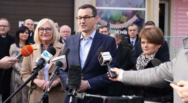 W 300 dni od zaprezentowania programu tzw. piątki Morawieckiego, premier odwiedza województwa (fot.twitter.com/MPiT_GOV_PL) Premier: Spada bezrobocie, CIT i ZUS