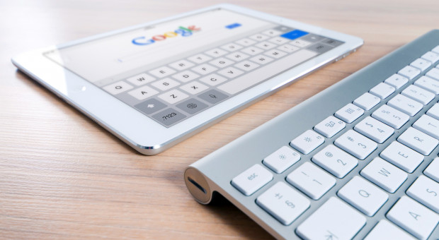 (fot. pexels.com/domena publiczna) Google się ugiął. Rezygnuje z przymusowego arbitrażu
