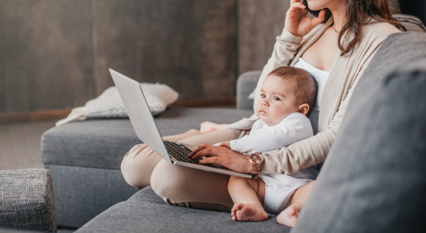 W pilotażowym projekcie udział może wziąć 50 kobiet. (fot.shutterstock.com) Mamy z Gdańska dostaną wsparcie w powrocie do pracy