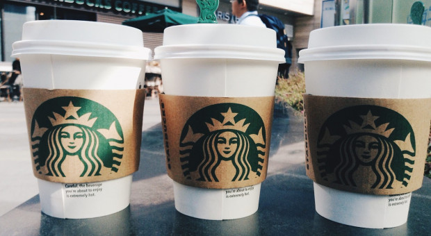 Program NextGen Cup Challenge - wspólna inicjatywa Starbucks i McDonald's ma na celu wprowadzenie nowego rodzaju kubka papierowego, który można całkowicie poddać recyklingowi. fot. Pixabay Starbucks coraz bardziej eko