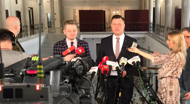 Ludowcy przedstawili swoje pomysły dla społeczeństwa. (fot. Twitter/PSL) Pakiet Społeczny Ludowców, czyli 500 plus na każde dziecko, podwyżki dla nauczycieli
