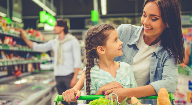 Ustawa o ograniczeniu handlu w niedziele i święta weszła w życie 1 marca 2018 r. (fot.shutterstock.com) Nowoczesna krytycznie o zakazie handlu: wszystko wskazuje na to, że jest niewypałem