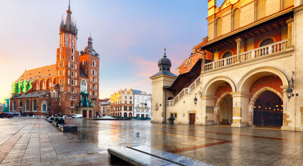 Kluczowa jest koordynacja podejmowanych działań oraz wykorzystanie nowoczesnych środków komunikacji. (fot.shutterstock.com) Łapczyński, Urbańska, Godun uczą się promować Polskę