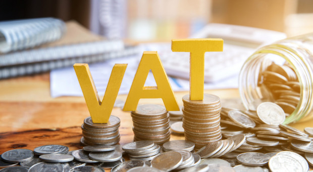 Luka VAT negatywnie odbiła się na rynku pracy czy zasobności naszych portfeli. (fot.shutterstock.com) Wyciek podatku VAT przyczyną emigracji Polaków? Premier nie ma wątpliwości