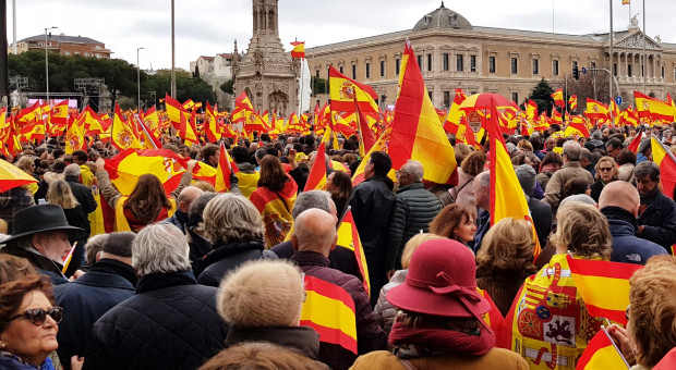 Tysiące Hiszpanek wyszło na ulice Madrytu. (fot. shutterstock/zdjęcie ilustracyjne) W Hiszpanii Dzień Kobiet pod znakiem protestów przeciwko nierównościom płacowym