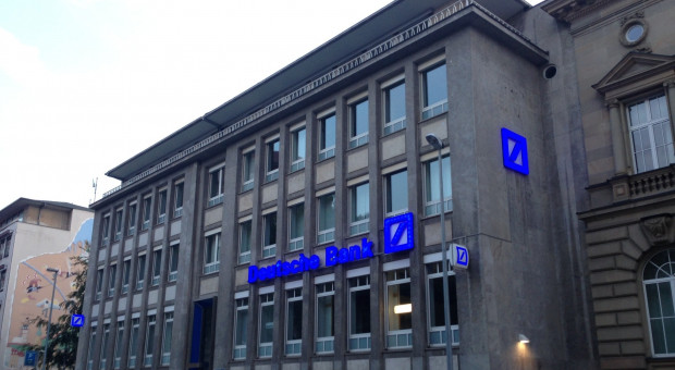 Siedziba Deutsche Bank (DB) w Dortmundzie. (fot. wikimedia.org/CC BY-SA 3.0 DE) Połączenie niemieckich banków coraz bliżej. Związkowcy alarmują nie tylko z powodu zwolnień