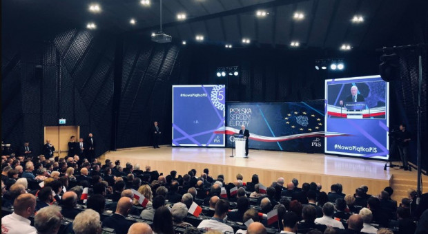 Jak podkreślał Jarosław Kaczyński na europejski poziom życia przede wszystkim składają się płace i wysokość świadczeń społecznych. fot. Twitter Jarosław Kaczyński: nasz plan to, uzyskać europejski poziom życia dla Polaków