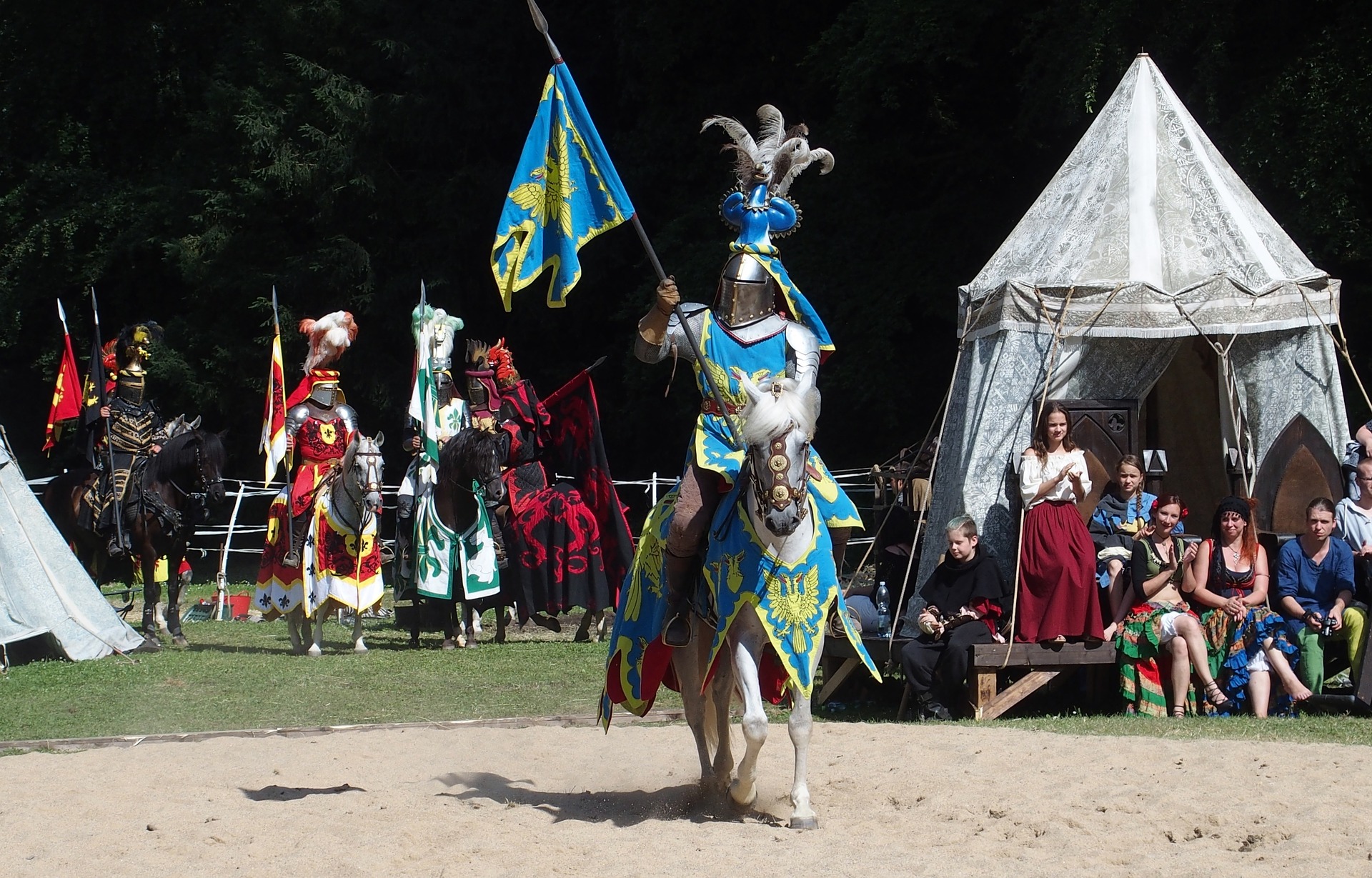 Akcja gry typu LARP może toczyć się na średniowiecznym zamku. (Fot. Pixabay)