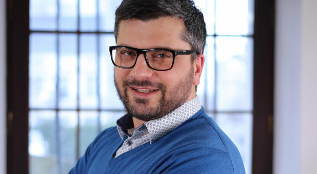 Bartłomiej Brzoskowski ma 9-letnie doświadczenie w pracy w branży reklamowej. Fot. mat. pras. Bartłomiej Brzoskowski awansuje na stanowisko Strategy Directora agencji Kamikaze