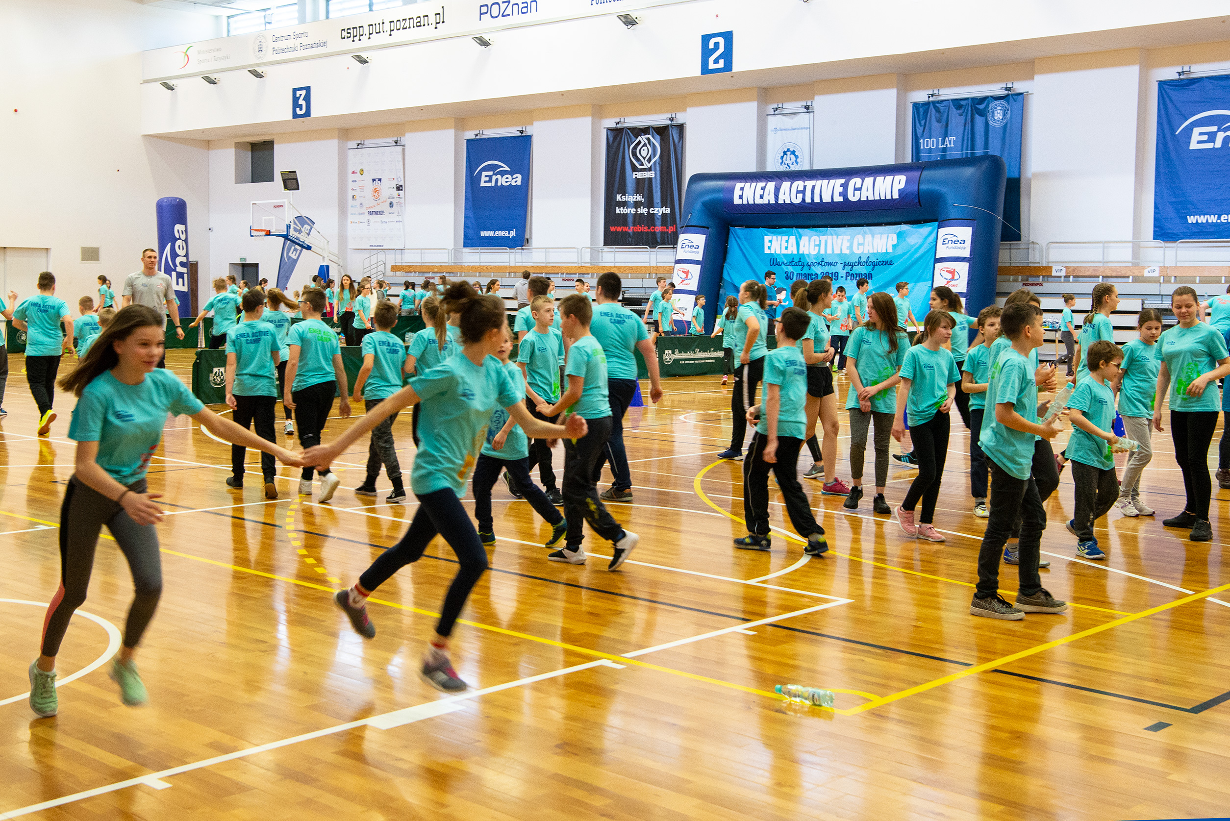 Od początku programu „Biegamy – Zbieramy – Pomagamy” podczas 311 zawodów uzbierano łącznie 44 tys. zł na sportowy rozwój dzieci i młodzieży. (Fot. mat. pras.)