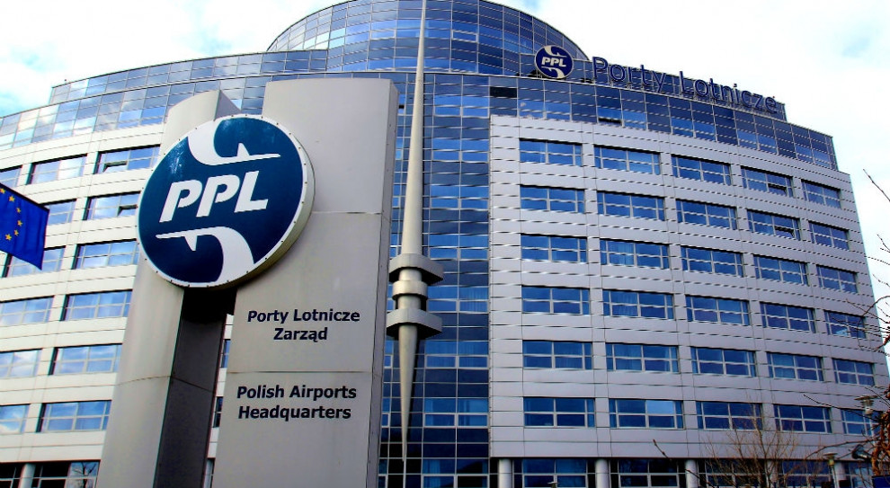 PP Porty Lotnicze nie zgadza się między innymi z zarzutami o złe traktowanie zakładowych związków zawodowych Echa sporu w PPL: Związkowcy zbierają w internecie pieniądze na obronę prawną
