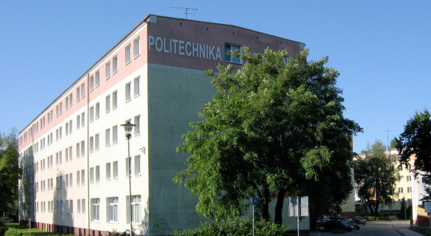 Rektor PK prof. Tadeusz Bohdal podkreślił "postawę patriotyczną" 52 studentów, którzy wezmą udział w Legii Akademickiej. (fot. wikimedia.org/CC) Politechnika Koszalińska zainaugurowała drugą edycję Legii Akademickiej