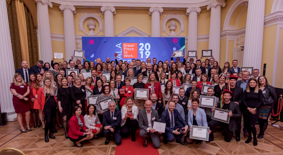 Tegoroczne grono zwycięzców jest wyjątkowo liczne – wyróżnionych zostało aż 29 firm (fot. materiały prasowe) Pracownicy wybrali. Oto najlepsze miejsca pracy w Polsce
