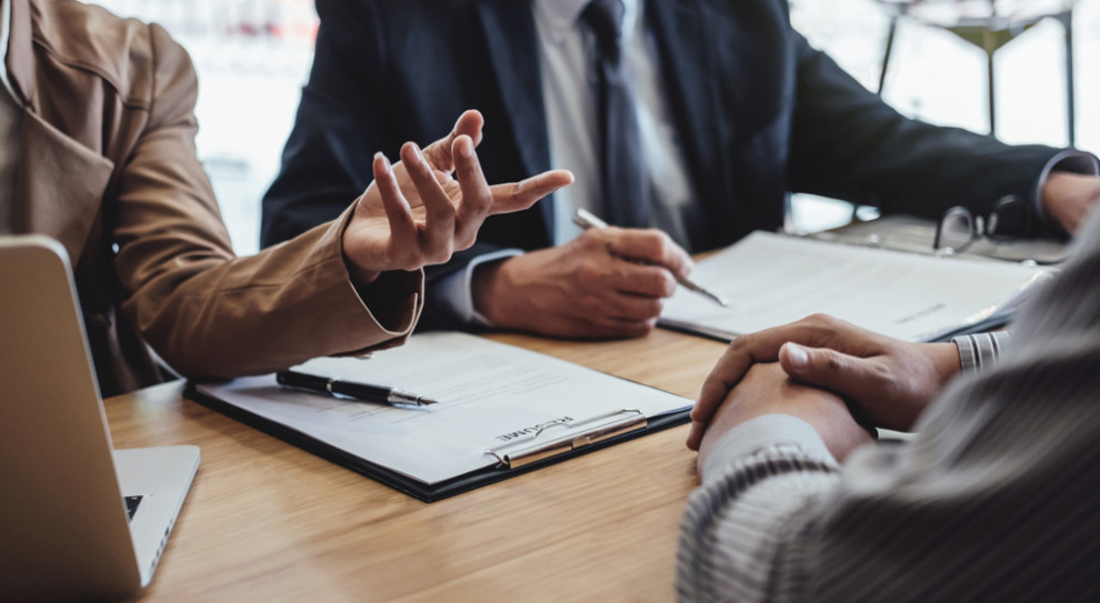 Z roku na rok zmniejsza się rotacja w radach nadzorczych (fot. Shutterstock) Rady nadzorcze coraz bardziej profesjonalne