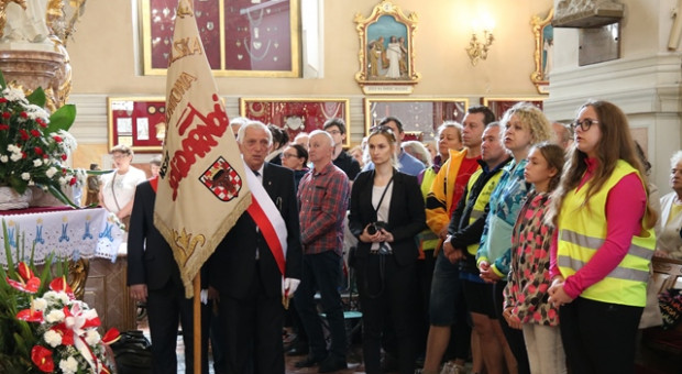 Tak prezentowała się pielgrzymka w 2018 roku. (fot. swietyjozef.kalisz.pl) Prezydent o znaczeniu i wartości ludzkiej pracy