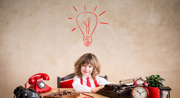 Problemy z sukcesją w firmach rodzinnych, a w szczególności brak odpowiednich sukcesorów może być spowodowany po części specyfiką polskiej transformacji (fot.shutterstock.com) Firmy rodzinne: skąd wziąć spadkobierców?