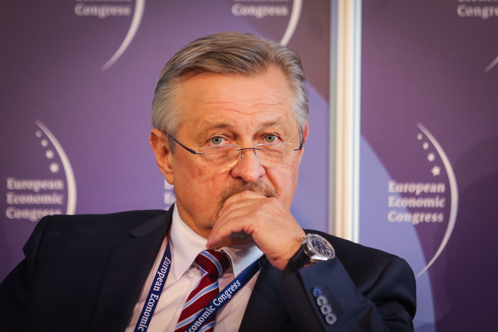 Jerzy Bar, twórca, właściciel grupy firm rodzinnych „Towarzystwo Inwestycyjne BTA”, fundator Polskiego Klubu Nestora i Sukcesora