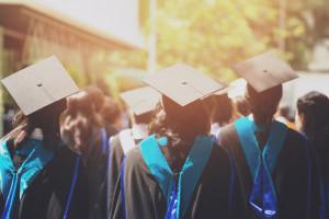 Te studia to gwarancja dobrych zarobków. Absolwenci już po roku zarabiają nawet 20 tys. zł