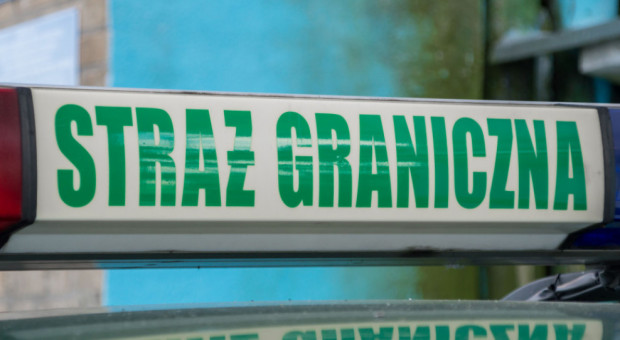 Funkcjonariusz Straży Granicznej na starcie zarabia 3400 zł netto miesięcznie (fot. Shutterstock.com) Straż Graniczna szuka funkcjonariuszy, także w centrum kraju