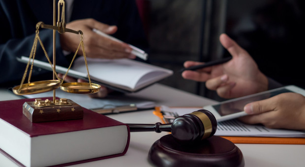 Będą podwyżki wynagrodzeń dla pracowników sądów i prokuratur Fot. Shutterstock Będą podwyżki dla pracowników sądów i prokuratur