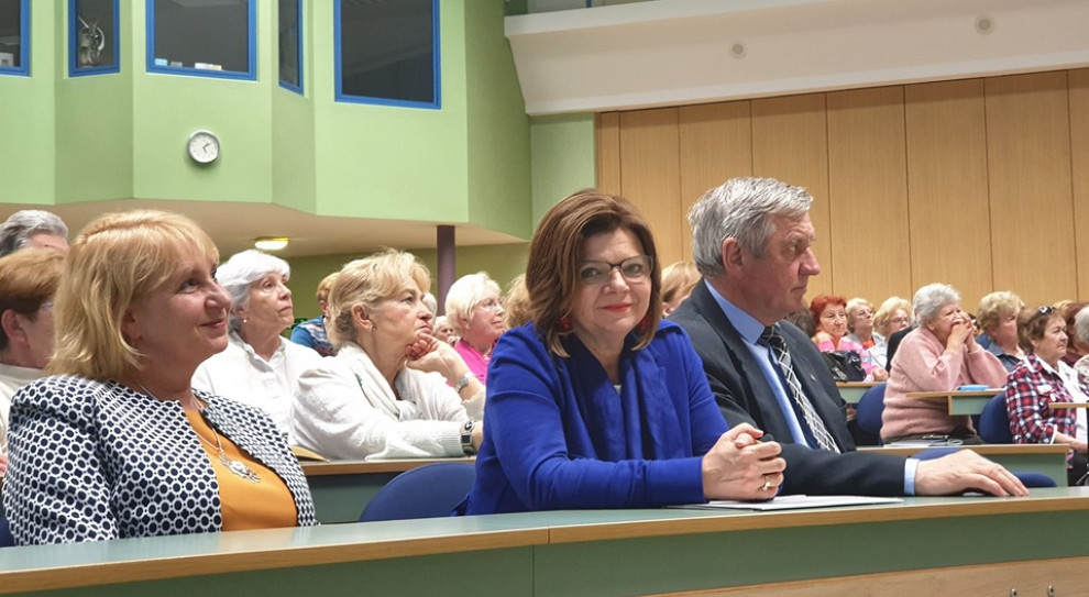 Izabela Leszczyna poprowadzi panel "Gospodarka - wyższe zarobki, niższe podatki". (fot. Facebook/Izabela Leszczyna - Poseł na Sejm RP) Przedwyborczy wyścig Koalicji Obywatelskiej. Ma propozycje dla pracowników